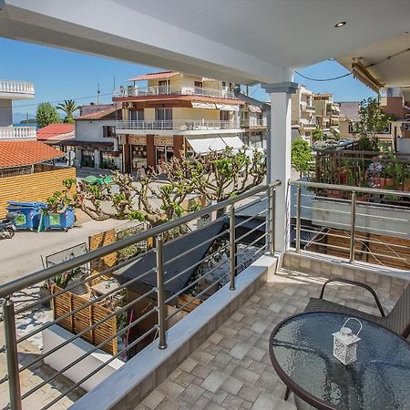 Happy Mini Suites Néa Péramos Εξωτερικό φωτογραφία
