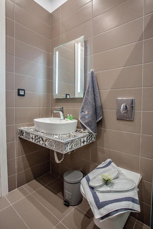 Happy Mini Suites Néa Péramos Εξωτερικό φωτογραφία